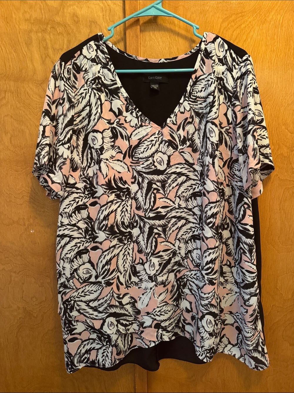 Lysse Pink and Black Floral V-Neck Short Sleeve Top